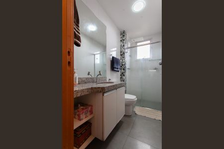 Apartamento à venda com 180m², 4 quartos e 2 vagas Apartamento à venda com 180m², 4 quartos e 2 vagasBanheiro Social