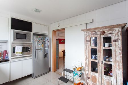 Apartamento à venda com 180m², 4 quartos e 2 vagas Apartamento à venda com 180m², 4 quartos e 2 vagasCozinha