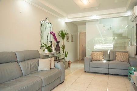 Sala de casa à venda com 3 quartos, 155m² em Vila da Saúde, São Paulo