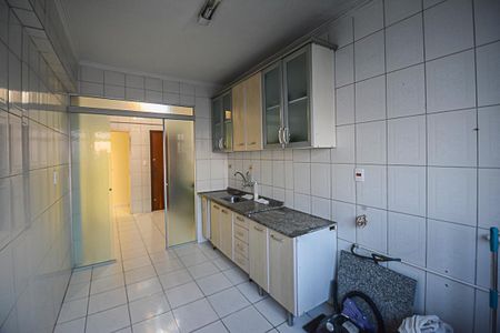 Apartamento à venda com 90m², 2 quartos e 2 vagasCozinha e Área de Serviço