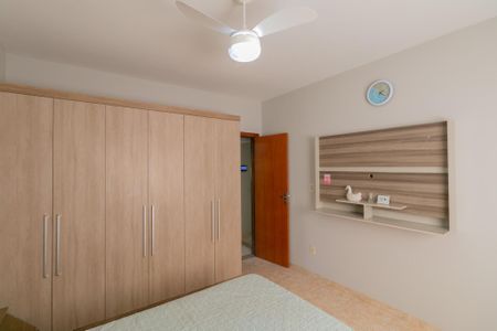 Casa à venda com 250m², 2 quartos e 1 vagaSuíte