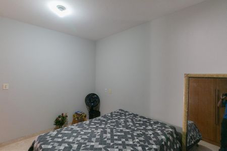 Casa à venda com 250m², 2 quartos e 1 vagaQuarto