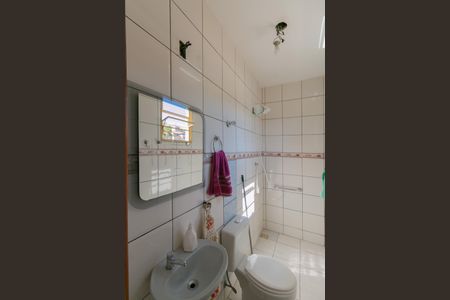 Casa à venda com 250m², 2 quartos e 1 vagaBanheiro da Suíte