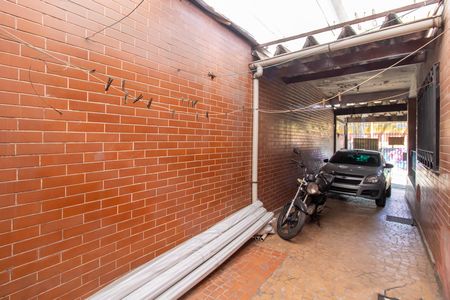 Casa à venda com 253m², 3 quartos e 3 vagas Casa à venda com 253m², 3 quartos e 3 vagasGaragem