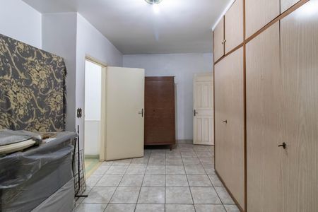 Casa à venda com 253m², 3 quartos e 3 vagas Casa à venda com 253m², 3 quartos e 3 vagasQuarto 3