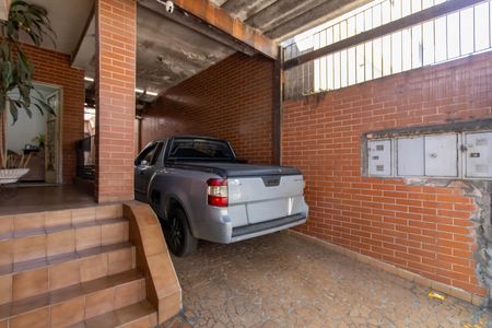 Casa à venda com 253m², 3 quartos e 3 vagas Casa à venda com 253m², 3 quartos e 3 vagasGaragem