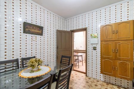 Casa à venda com 253m², 3 quartos e 3 vagas Casa à venda com 253m², 3 quartos e 3 vagasCozinha