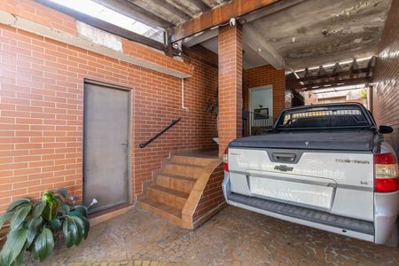 Casa à venda com 253m², 3 quartos e 3 vagas Casa à venda com 253m², 3 quartos e 3 vagasGaragem