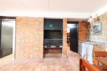 Casa para alugar com 338m², 5 quartos e 4 vagasÁrea comum - Salão de festas