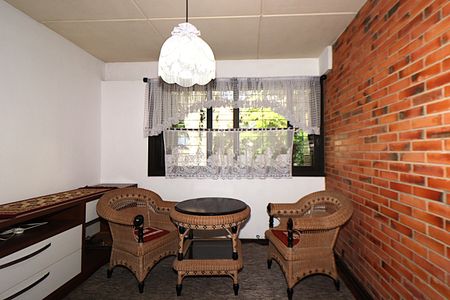 Sala de Estar de casa para alugar com 5 quartos, 338m² em Jardim Lindóia, Porto Alegre