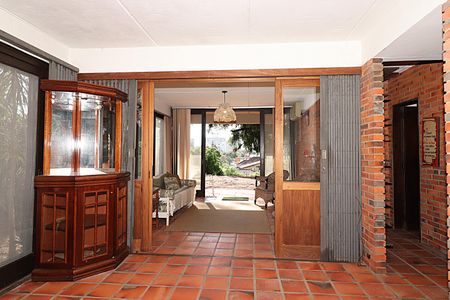 Casa para alugar com 338m², 5 quartos e 4 vagasSalão de festas