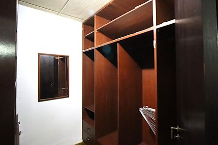 Casa para alugar com 338m², 5 quartos e 4 vagasSuíte - Closet