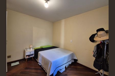 Apartamento à venda com 174m², 3 quartos e 2 vagasQuarto 1