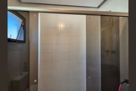 Apartamento à venda com 174m², 3 quartos e 2 vagasBanheiro da Suíte