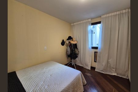 Apartamento à venda com 174m², 3 quartos e 2 vagasQuarto 1