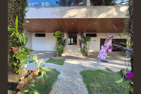 Apartamento à venda com 174m², 3 quartos e 2 vagasEntrada