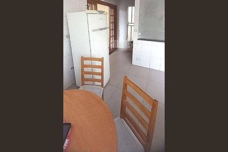 Casa à venda com 200m², 2 quartos e 1 vaga