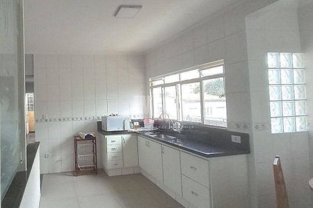 Casa à venda com 200m², 2 quartos e 1 vaga