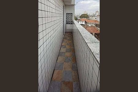 Casa à venda com 200m², 2 quartos e 1 vaga