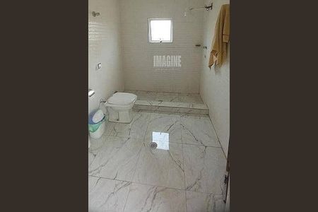 Casa à venda com 200m², 2 quartos e 1 vaga