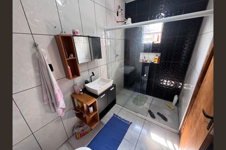 Casa à venda com 90m², 2 quartos e 2 vagasBanheiro