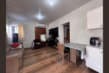 Casa à venda com 90m², 2 quartos e 2 vagasSala/Cozinha