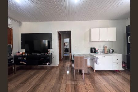 Casa à venda com 90m², 2 quartos e 2 vagasSala/Cozinha