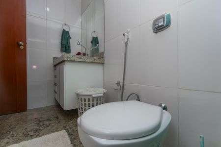 Casa à venda com 360m², 3 quartos e 5 vagasBanheiro da Suíte