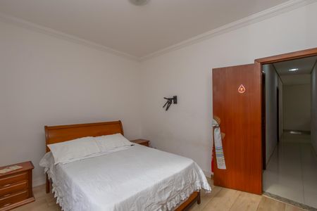 Casa à venda com 360m², 3 quartos e 5 vagasSuíte