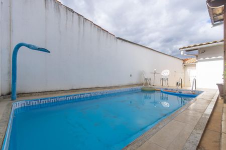 Casa à venda com 360m², 3 quartos e 5 vagasPiscina