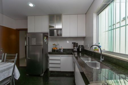 Casa à venda com 360m², 3 quartos e 5 vagasCozinha