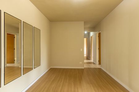 Apartamento para alugar com 95m², 3 quartos e 1 vaga Apartamento para alugar com 95m², 3 quartos e 1 vagaSala