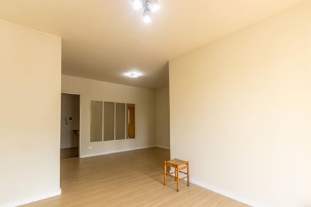 Apartamento para alugar com 95m², 3 quartos e 1 vaga Apartamento para alugar com 95m², 3 quartos e 1 vagaSala