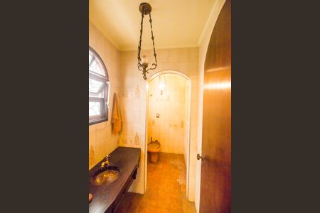 Casa de condomínio à venda com 385m², 4 quartos e 1 vagaLavabo