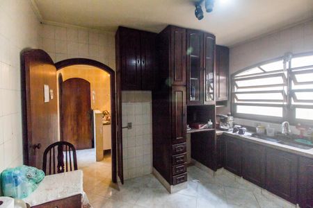 Casa de condomínio à venda com 385m², 4 quartos e 1 vagaCozinha
