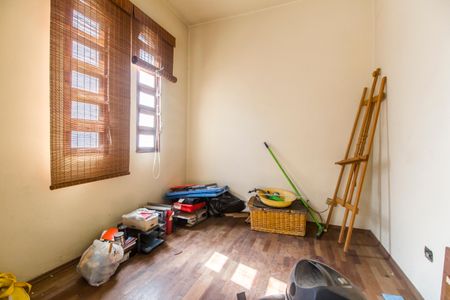 Casa de condomínio à venda com 385m², 4 quartos e 1 vagaEscritório