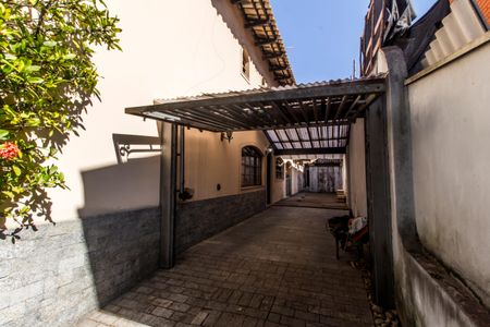 Casa de condomínio à venda com 385m², 4 quartos e 1 vagaGaragem