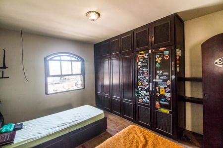 Casa de condomínio à venda com 385m², 4 quartos e 1 vagaSuíte 1