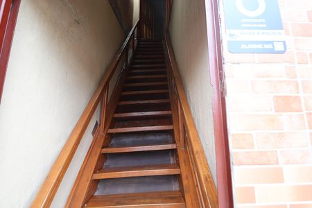 Apartamento para alugar com 120m², 2 quartos e sem vagaEscada