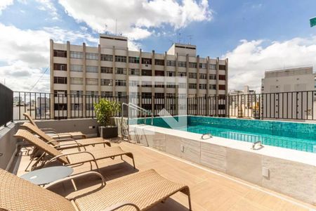 Studio para alugar com 25m², 1 quarto e sem vaga Studio para alugar com 25m², 1 quarto e sem vagaÁrea comum - Piscina