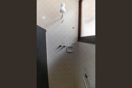 Casa à venda com 190m², 4 quartos e 5 vagas Casa à venda com 190m², 4 quartos e 5 vagasBanheiro Social