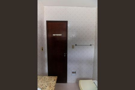 Casa à venda com 190m², 4 quartos e 5 vagas Casa à venda com 190m², 4 quartos e 5 vagasBanheiro Social