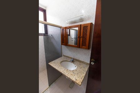 Casa à venda com 190m², 4 quartos e 5 vagas Casa à venda com 190m², 4 quartos e 5 vagasBanheiro Social