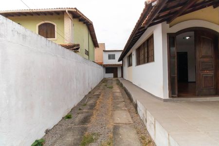 Casa à venda com 190m², 4 quartos e 5 vagas Casa à venda com 190m², 4 quartos e 5 vagasÁrea externa