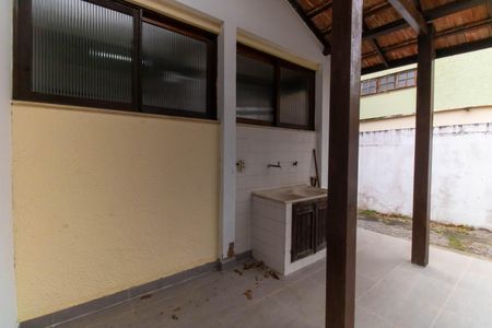 Casa à venda com 190m², 4 quartos e 5 vagas Casa à venda com 190m², 4 quartos e 5 vagasÁrea de Serviço