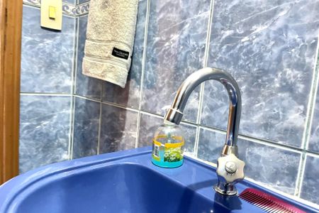 Casa à venda com 100m², 4 quartos e 1 vaga Casa à venda com 100m², 4 quartos e 1 vagaLavabo