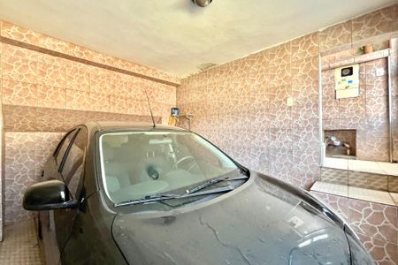 Casa à venda com 100m², 4 quartos e 1 vaga Casa à venda com 100m², 4 quartos e 1 vagaGaragem