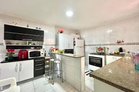 Casa à venda com 100m², 4 quartos e 1 vaga Casa à venda com 100m², 4 quartos e 1 vagaCozinha