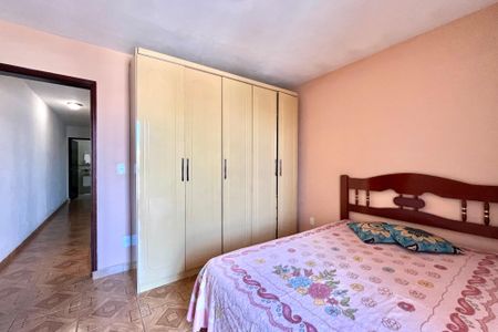 Casa à venda com 100m², 4 quartos e 1 vaga Casa à venda com 100m², 4 quartos e 1 vagaQuarto 1