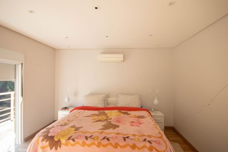 Casa para alugar com 550m², 4 quartos e 8 vagasSuíte 1